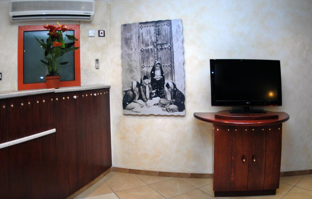 Al Liwan Suites Ad Dawhah Esterno foto
